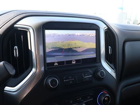 Used 2021 Chevrolet Silverado 1500 LT Trail Boss w/ Convenience Package II image 24