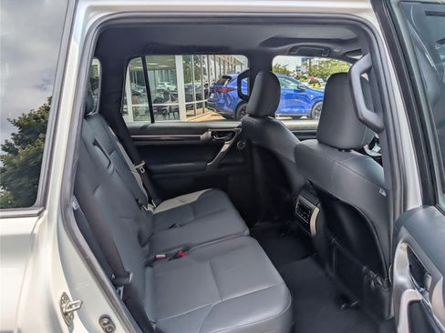 Used 2022 Lexus GX 460 Premium w/ Premium Plus Package AWD/4WD image 12