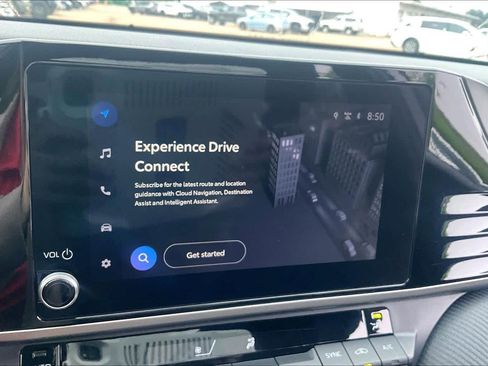 Used 2025 Toyota Camry SE w/ Convenience Package image 31