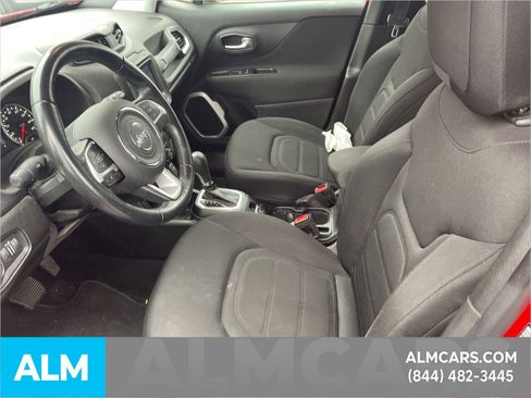 Used 2018 Jeep Renegade Latitude image 11