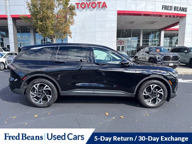 Used 2024 Lincoln Nautilus Premier w/ Equipment Group 102A AWD/4WD image 5