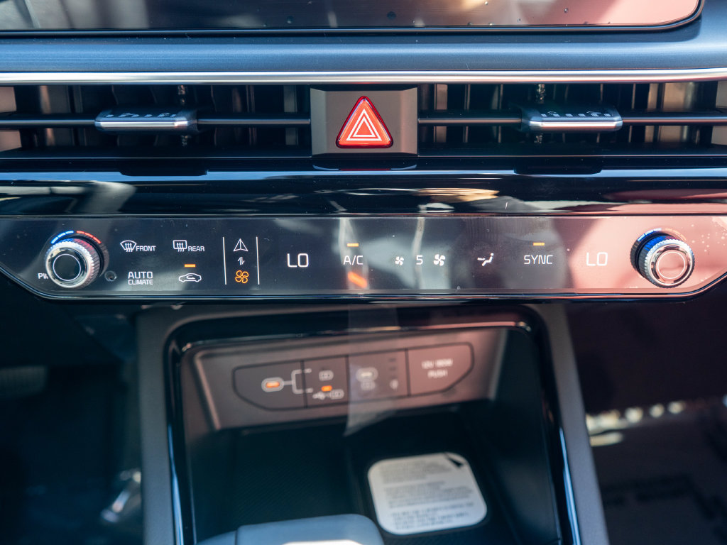 New 2027 Kia K5 GT-Line AWD/4WD image 25
