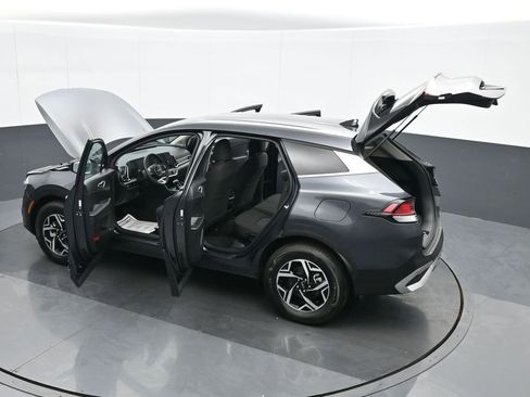 Used 2024 Kia Sportage LX image 38
