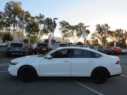 Used 2023 Honda Accord Touring image 7