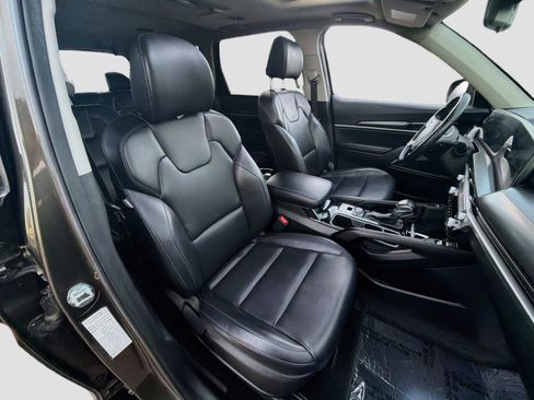 Used 2025 Kia Telluride S AWD/4WD image 34