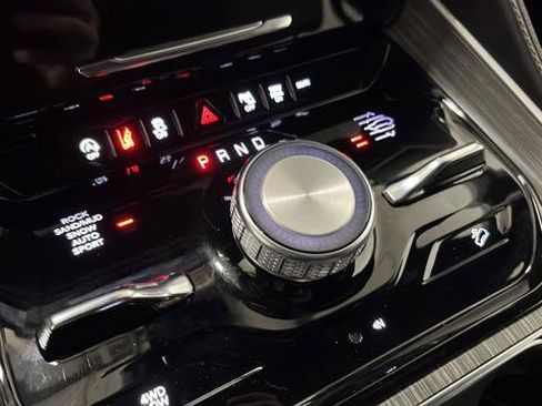 Used 2023 Jeep Wagoneer Series III w/ Premium Group I image 19