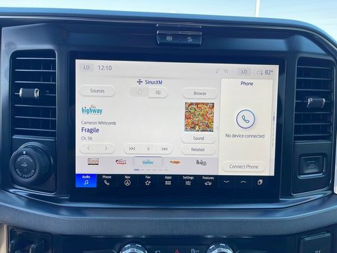 Certified 2025 Ford F250 Platinum image 17