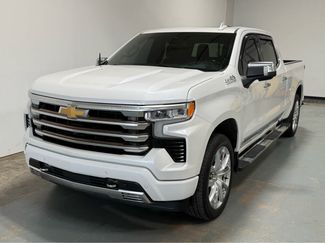 Used 2022 Chevrolet Silverado 1500 High Country w/ High Country Premium Package AWD/4WD video 1