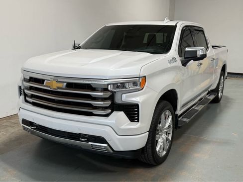 Used 2022 Chevrolet Silverado 1500 High Country w/ High Country Premium Package AWD/4WD image 1