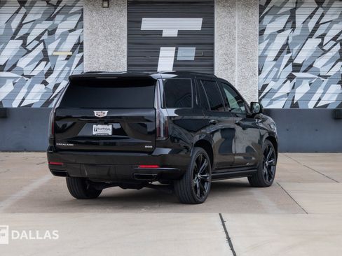 Used 2025 Cadillac Escalade Sport Platinum w/ LPO, Floor Liner Package image 15