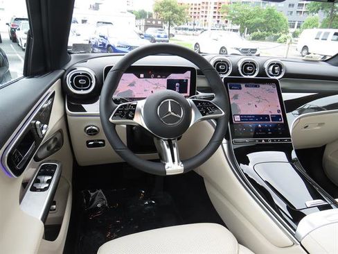 Used 2026 Mercedes-Benz GLC 300 4MATIC image 10