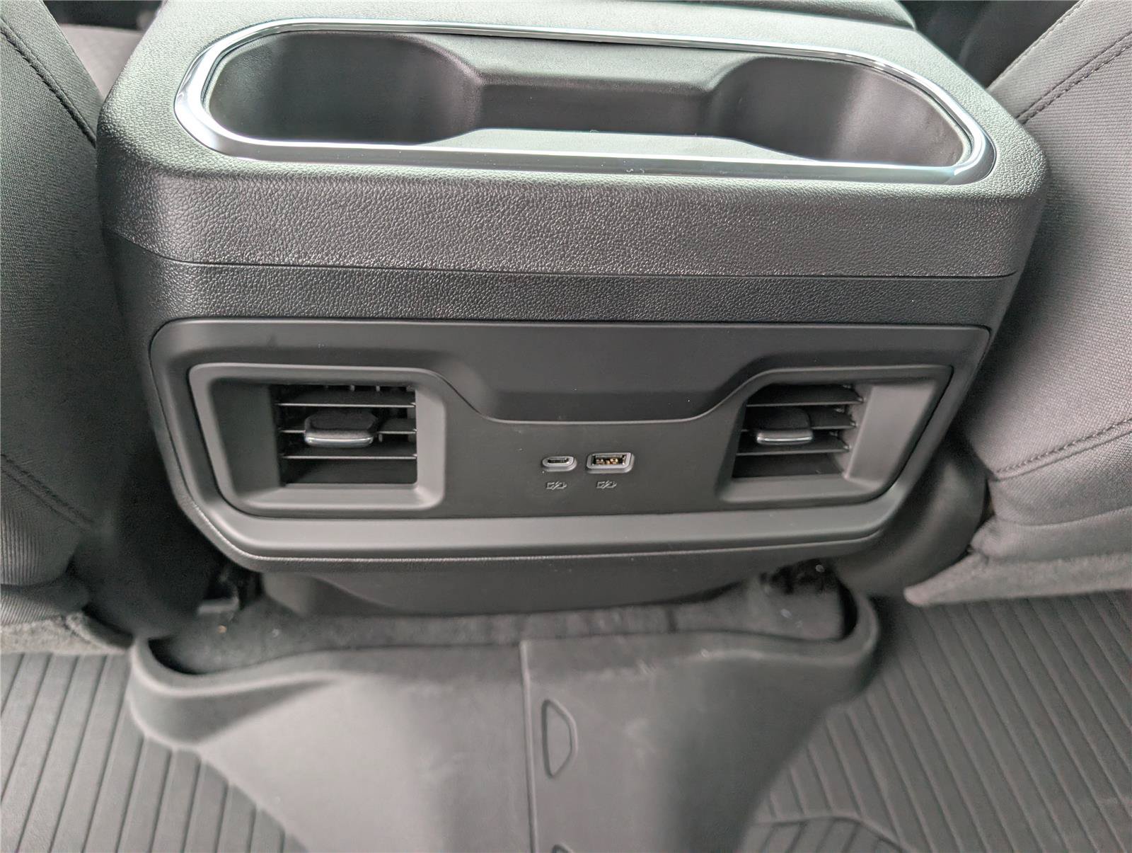 New 2026 Chevrolet Silverado 1500 RST w/ Dark Appearance Package AWD/4WD image 14