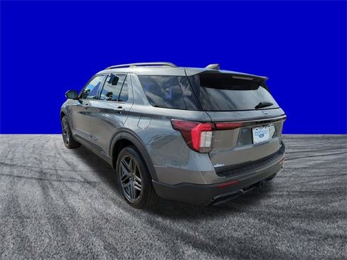 Certified 2025 Ford Explorer ST-Line w/ ST-Line Street Pack image 6