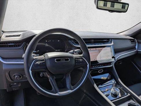 New 2026 Jeep Grand Cherokee Limited AWD/4WD image 3