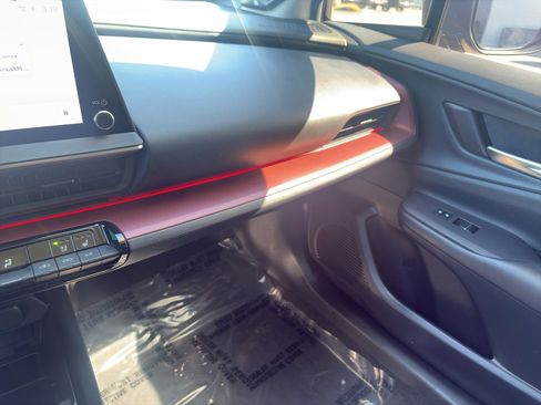 Used 2024 Toyota Prius Prime Premium w/ Advanced Technology Package FWD image 11