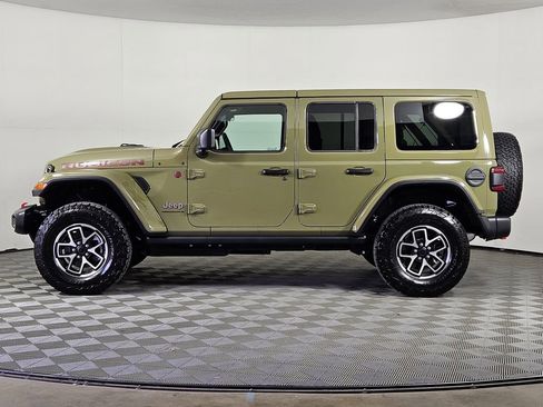Used 2026 Jeep Wrangler Unlimited Rubicon AWD/4WD image 3
