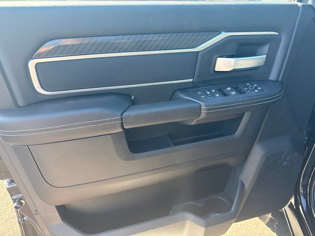 New 2027 RAM 3500 Big Horn AWD/4WD image 19