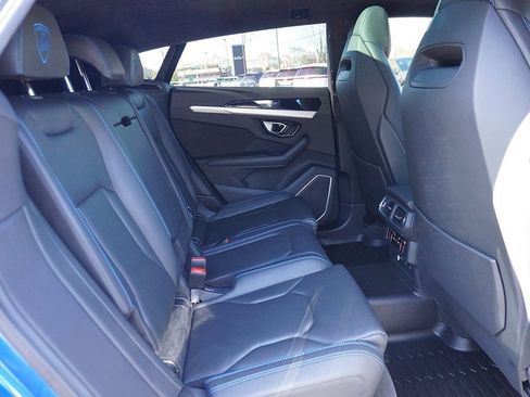 Used 2022 Lamborghini Urus image 44