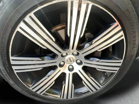 Used 2021 Volvo XC90 T6 Inscription w/ Lounge Package image 20