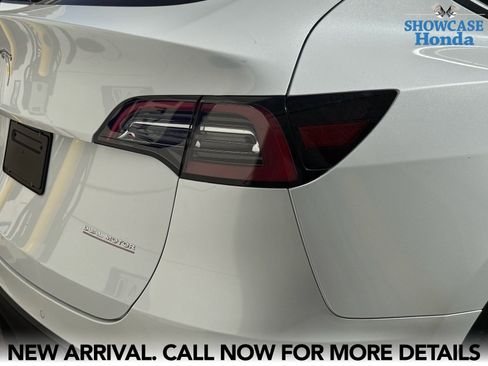 Used 2022 Tesla Model Y Performance image 11