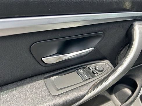 Used 2019 BMW 440i Coupe w/ M Sport Package RWD image 17