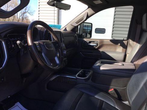 Used 2021 GMC Sierra 3500 Denali w/ Denali Ultimate Package image 11