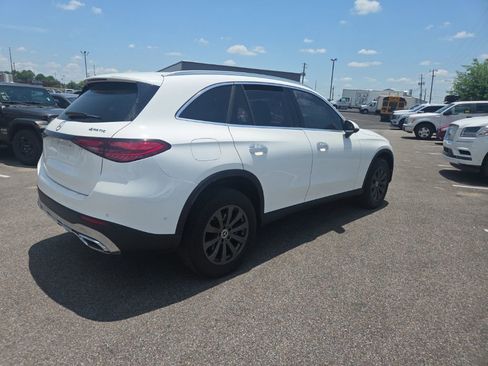 Used 2024 Mercedes-Benz GLC 300 4MATIC image 7