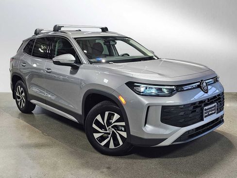 New 2026 Volkswagen Tiguan S image 1