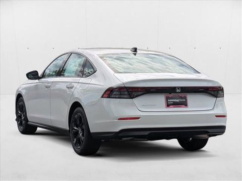 New 2025 Honda Accord SE image 9