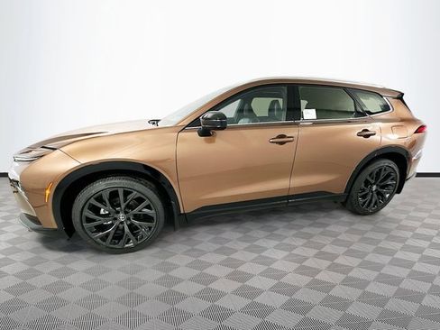 New 2025 Toyota Crown Signia image 24