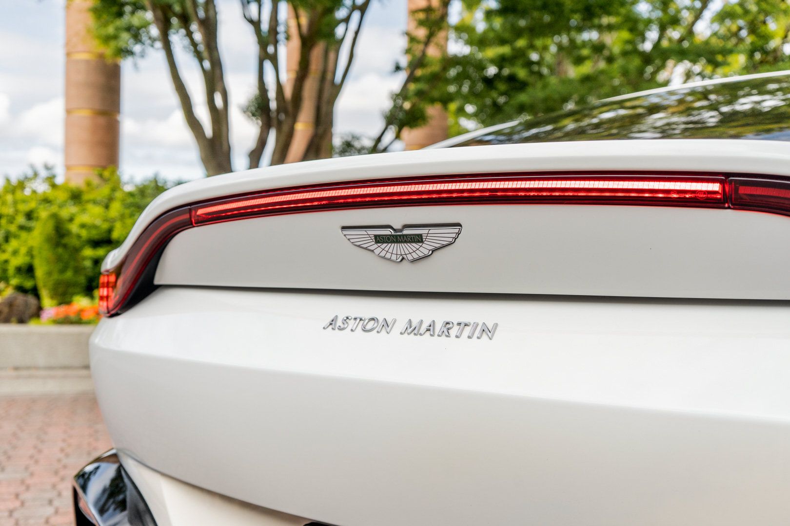 Used 2020 Aston Martin V8 Vantage Coupe RWD image 8