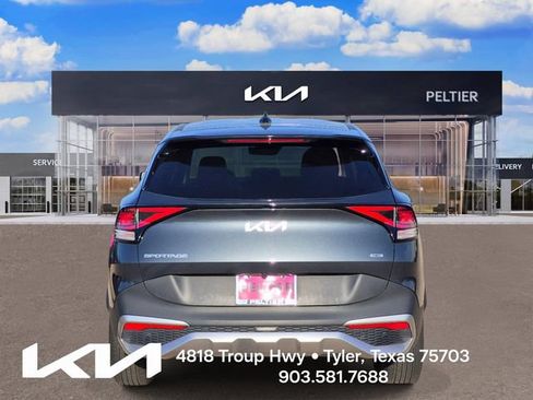 Certified 2025 Kia Sportage LX FWD image 5