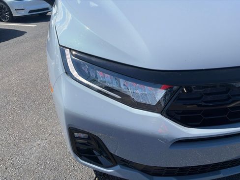 Used 2026 Honda Odyssey Elite image 14