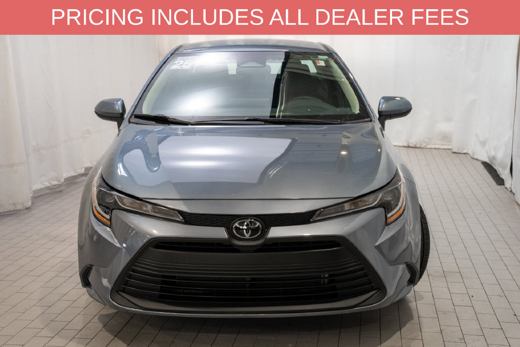 Used 2025 Toyota Corolla LE FWD image 2
