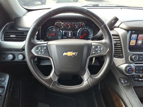 Used 2018 Chevrolet Suburban LT image 14