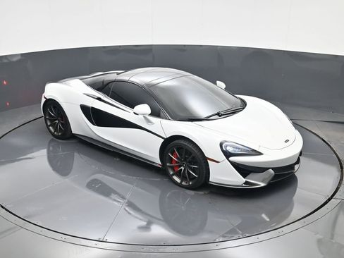 Used 2019 McLaren 570S Spider image 26