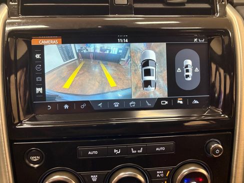 Used 2018 Land Rover Discovery HSE AWD/4WD image 24
