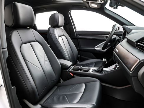 Used 2025 Audi Q3 2.0T Premium Plus w/ Premium Plus Package image 8