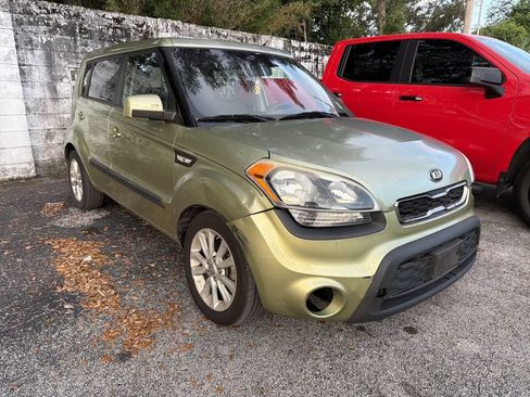 Used 2013 Kia Soul FWD image 3