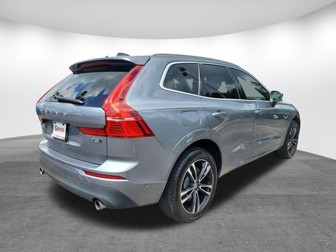 Used 2018 Volvo XC60 T5 Momentum w/ Vision Package AWD/4WD image 23
