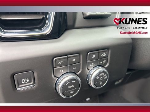 New 2026 GMC Sierra 3500 Denali w/ Denali Reserve Package image 20