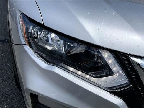 Used 2020 Nissan Rogue S FWD image 26