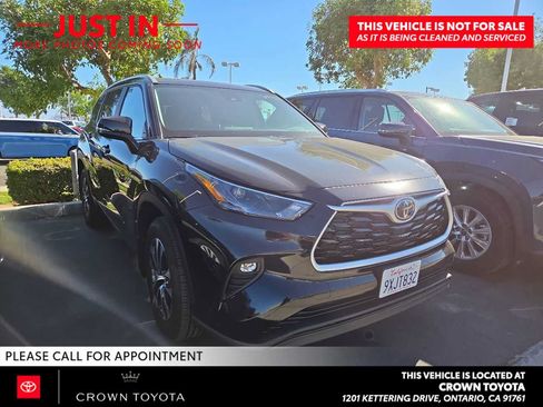 Used 2026 Toyota Highlander XLE AWD/4WD image 2