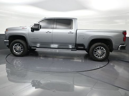 Used 2024 Chevrolet Silverado 2500 LTZ w/ LTZ Premium Package AWD/4WD image 2