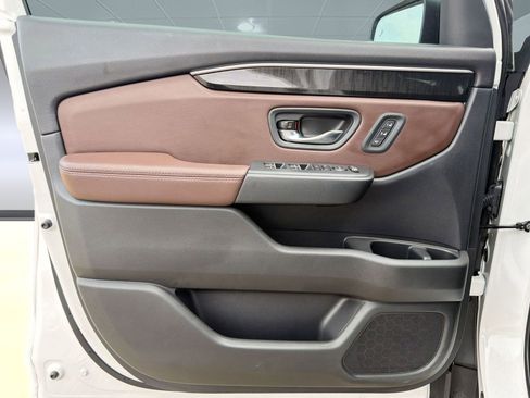 Used 2025 Honda Pilot Elite image 21
