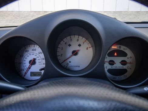 Used 2002 Toyota MR2 RWD image 25