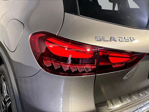 New 2026 Mercedes-Benz GLA 250 4MATIC image 5
