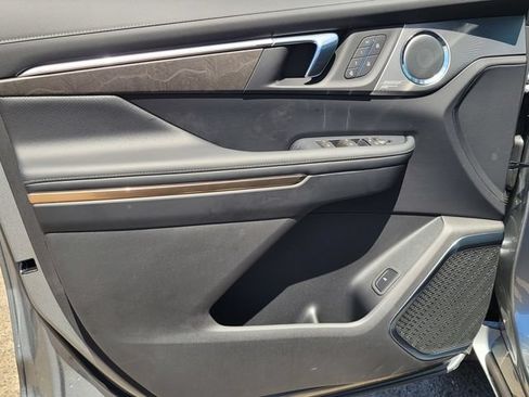 New 2026 Buick Enclave Avenir w/ Super Cruise Package FWD image 14