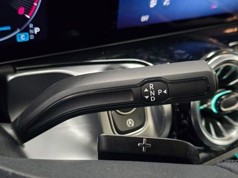 New 2026 Mercedes-Benz GLB 250 4MATIC image 16