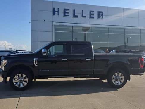 Used 2021 Ford F350 Platinum AWD/4WD image 3